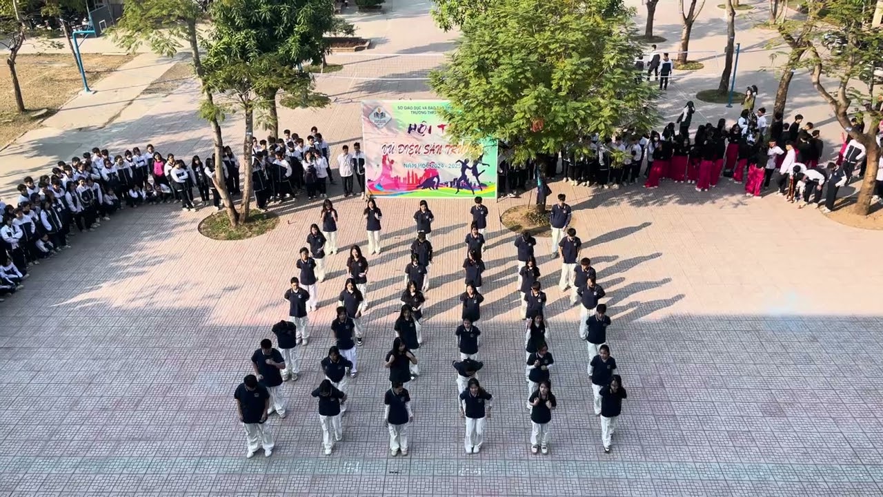 Dân vũ 10A7 trường THPT Ngô Quyền