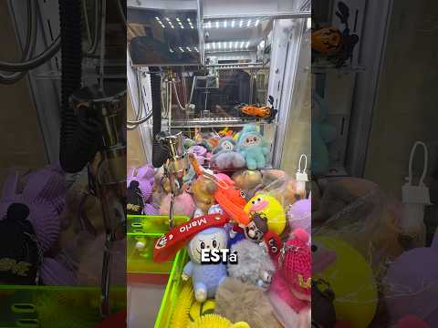 Este truco si funciona en la máquina de peluches! #maquinadepeluches #maquinadegarra