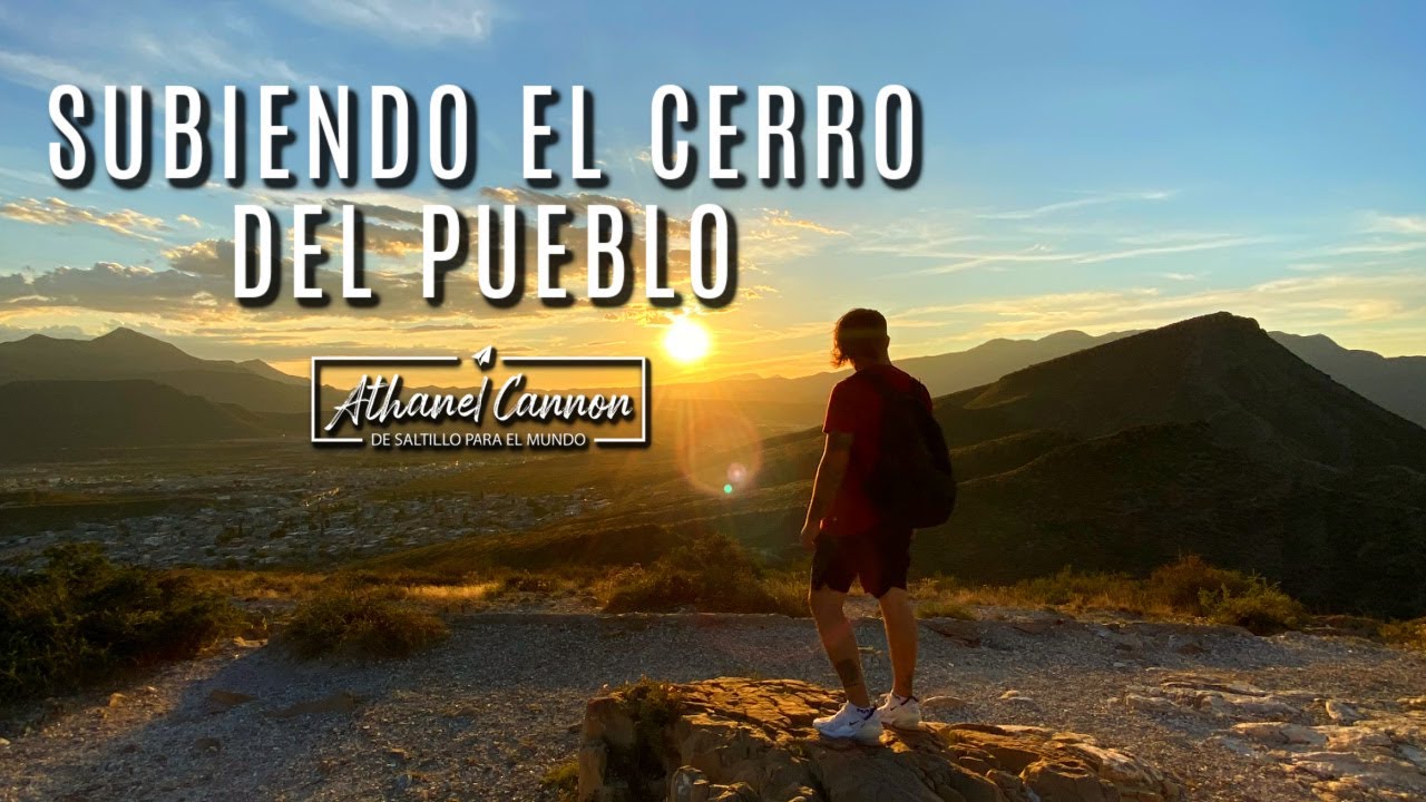 Subiendo el Cerro del Pueblo para ver el increíble atardecer de