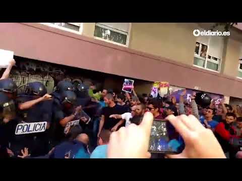 Enfrentamientos entre Policía y manifestantes en Barcelona