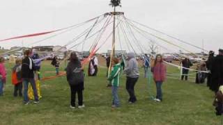 Wrapping the Maypole
