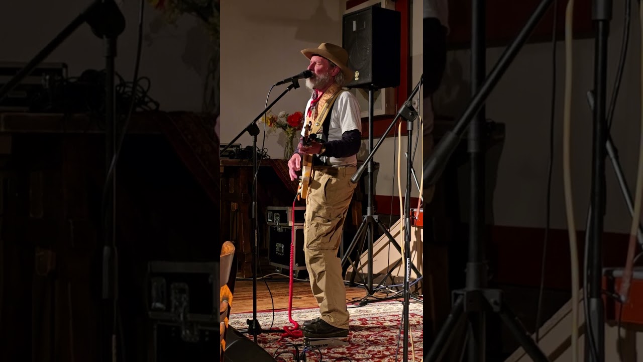 Sergio Webb Spijkerboor 31 oktober 2025 Snowing on Raton