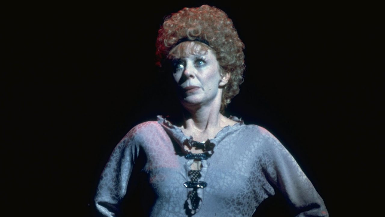 Watch Roxie – Gwen Verdon (CHICAGO) on YouTube Watch Roxie – Gwen Verdon (CHICAGO) on YouTube