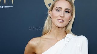 Famous Nikki Glaser bio, age, height, weight, net worth, @TheUSCN Net Worth