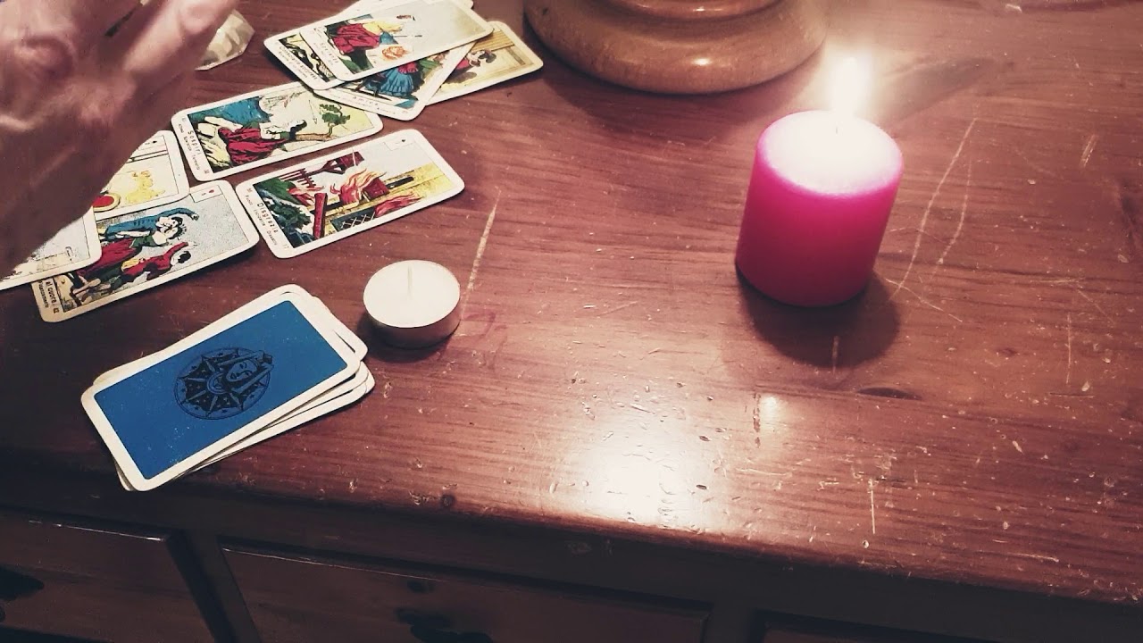 Sento Che Mi Tradisce Sara Vero Tarocchi Interattivi Tarocchi Sentimenti Linguaggio Del Corpo