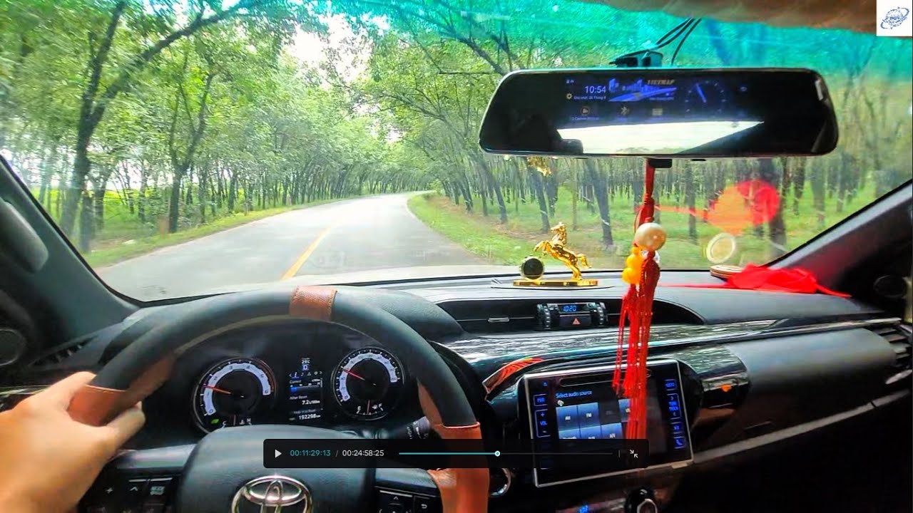 🌳 [POV] За рулём Toyota Hilux через каучуковый лес Тайниня – Захватывающая красота!