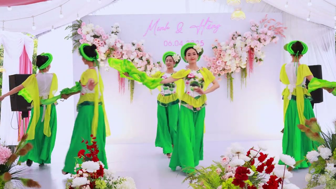 Múa sen - Vũ đoàn Hà Nội