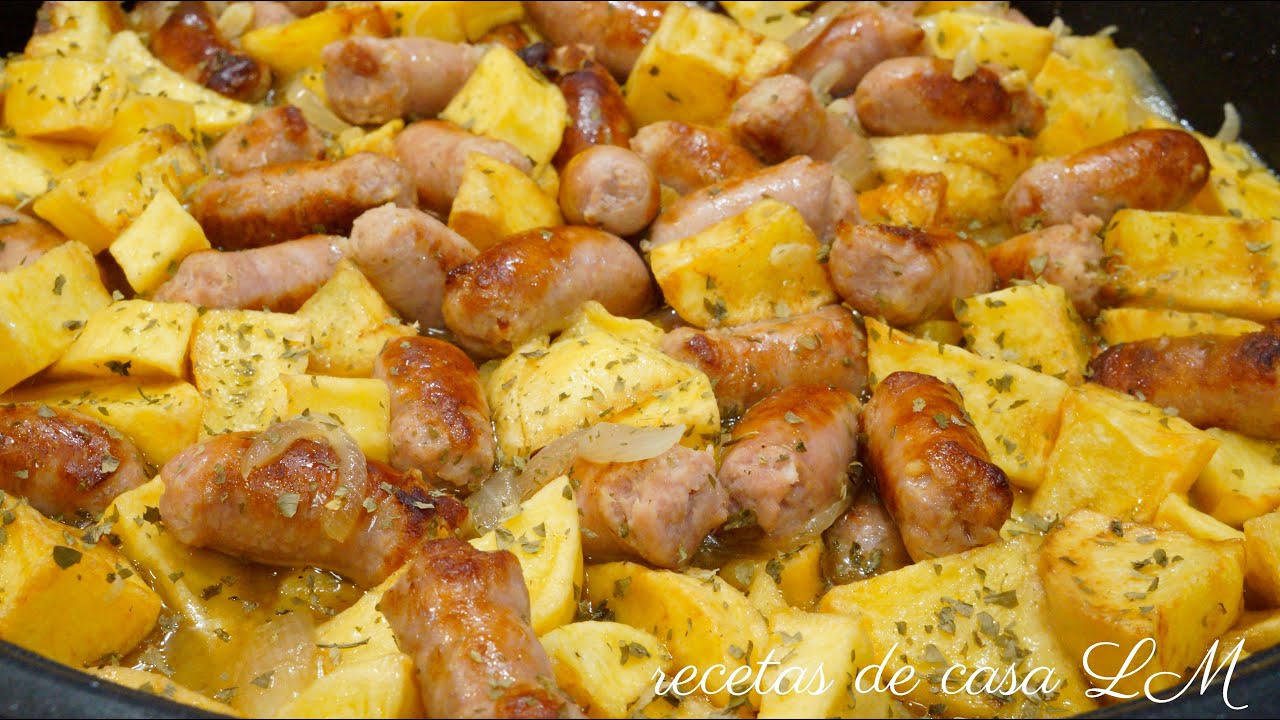 SALCHICHAS AL VINO CON PATATAS LES ENCANTARÁ