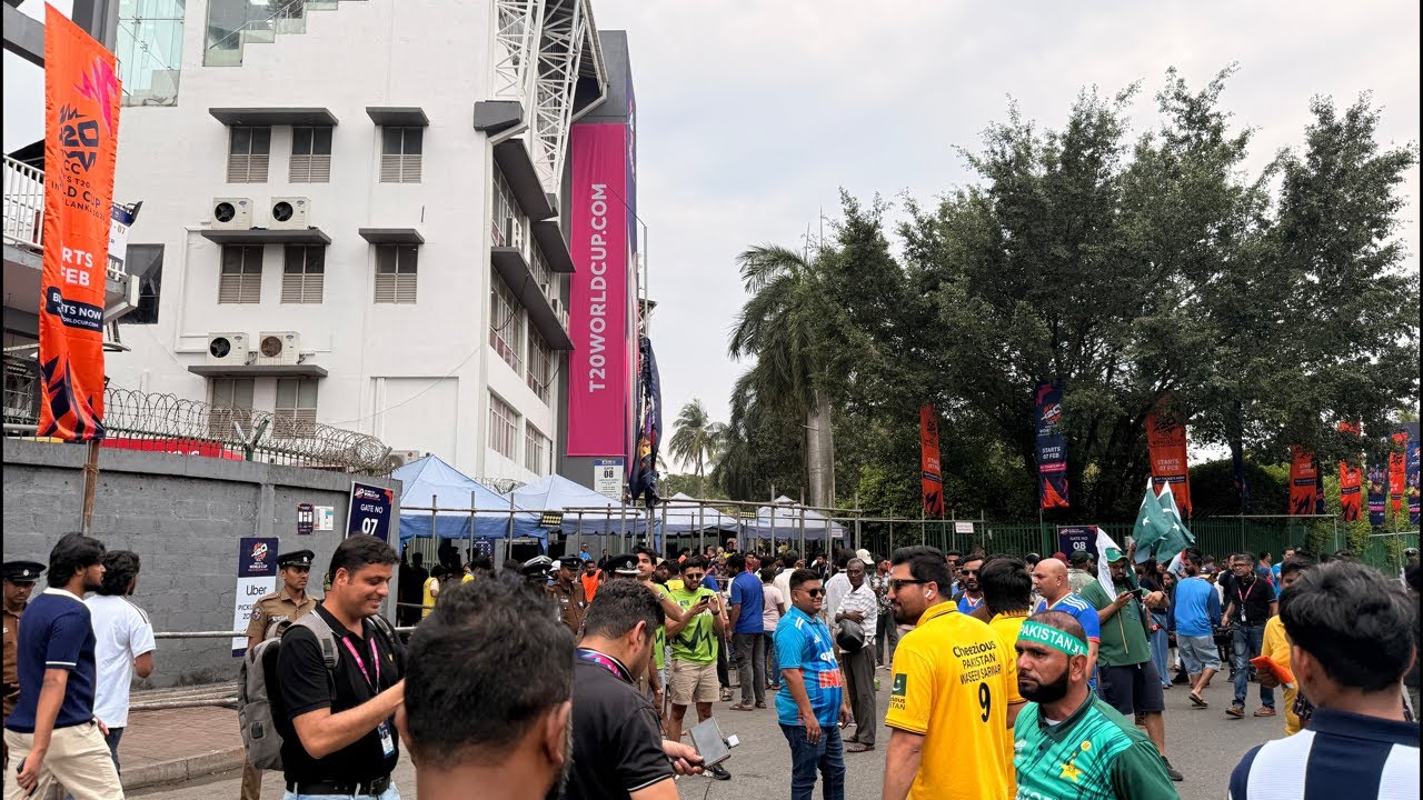 LIVE - INDIA vs PAKISTAN | Colombo Weather Update, Fans Excitement | T20 World Cup 2026