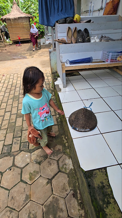 What's inside the cone? #youtubeshorts