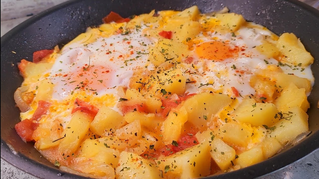 CENA fácil y rápida en 15 MINUTOS Y CON SÓLO 5 INGREDIENTES,  sarten de papas con huevo