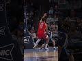 Yuki Kawamura behind-the-back DIME to Jay Huff 👀