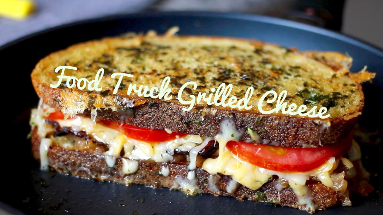 Ooey Gooey Grilled Cheese with Bacon Onion Jam | Pro Home Cooks