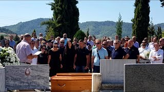 I prangosur, Kostandin Xhuvani i jep lamtumirën të atit