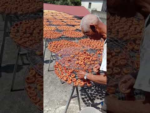 Proses pengeringan buah buah kesemek khas taiwan