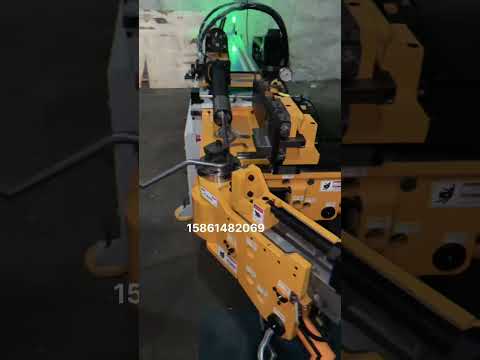 Pipe bending machine