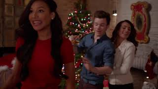 Glee  -  The Chipmunk Song Christmas Don't Be Late (Full performance HD)