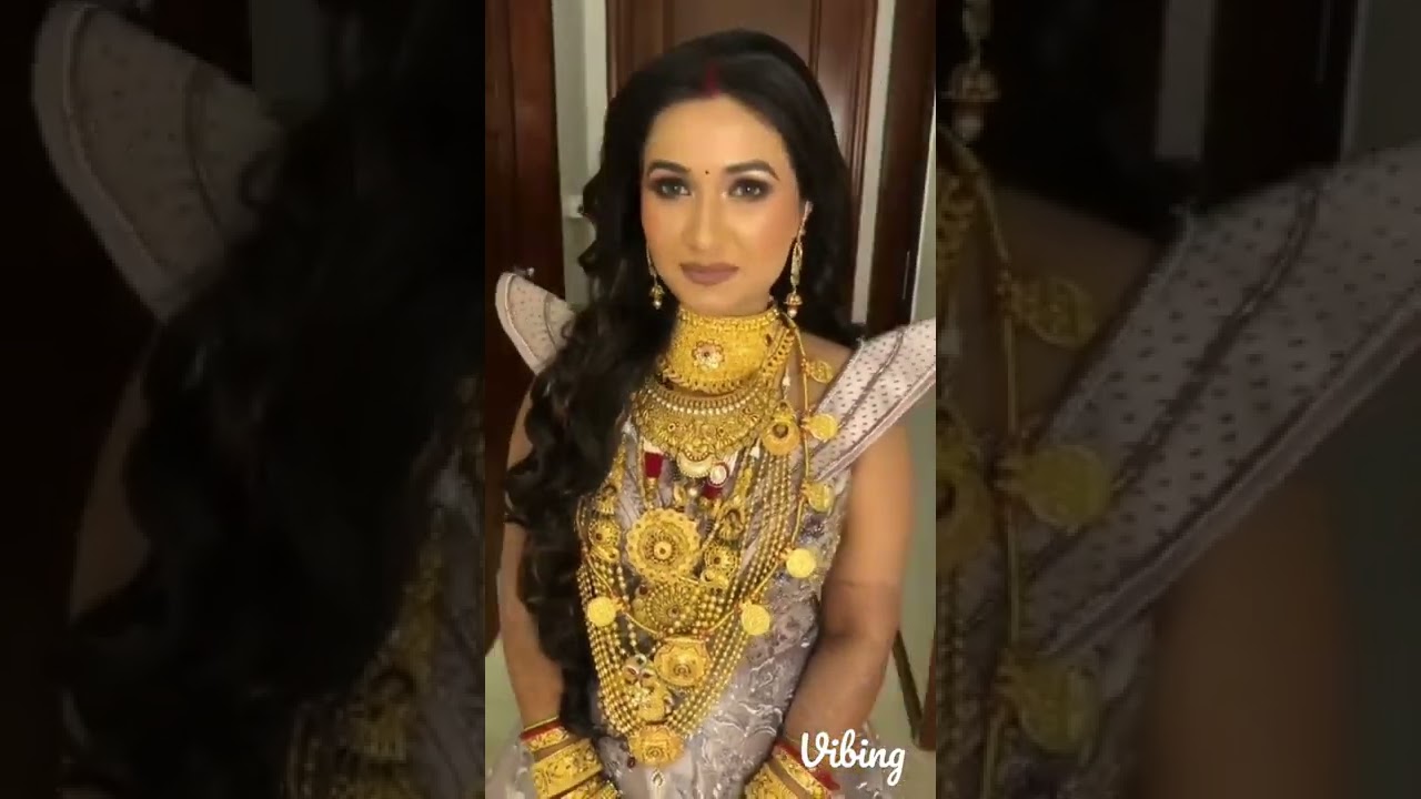Beautiful bride in gold🥰