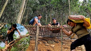 The duck coop was gradually completed in the deep forest with the help of a deaf and mute boy