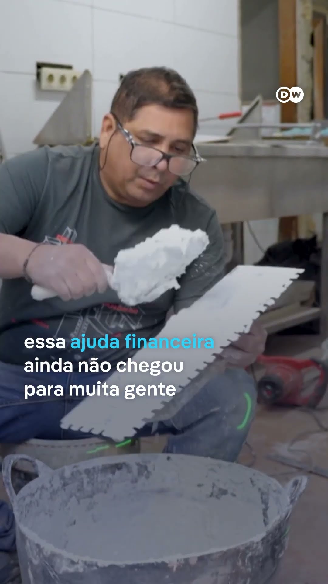 Valência ainda tenta se recuperar após enchentes #shorts