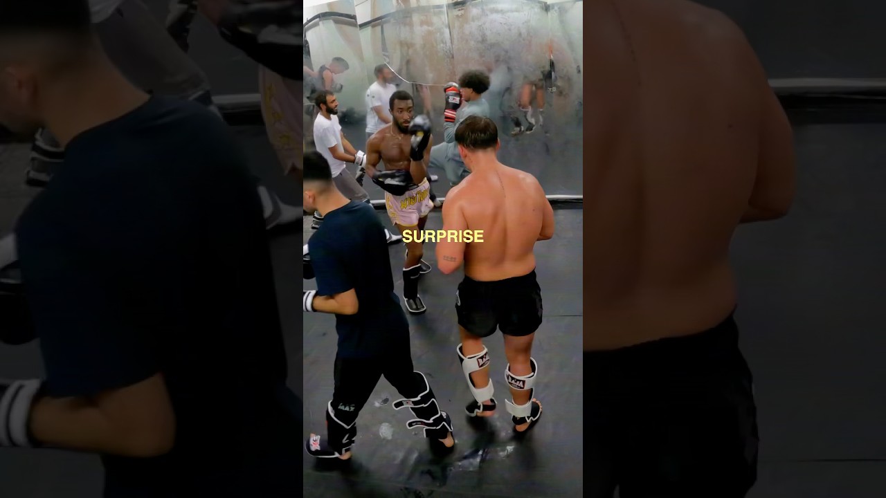 This move shouldn’t work but it does 😂 #tutorial #muaythai