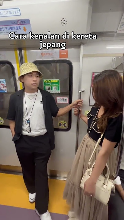 Reaksi pegang tangan orang tak di kenal di kereta jepang #gombalan #reaksiorangjepang