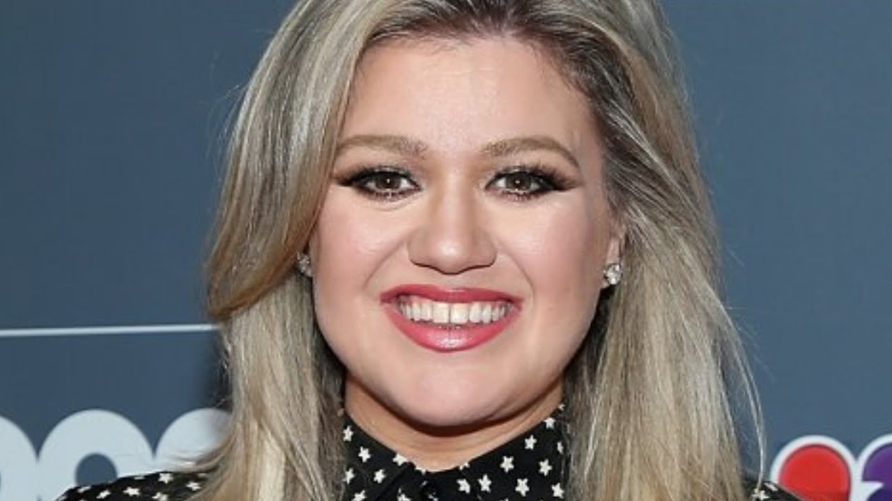 Kelly Clarkson Is Unrecognizable In Isolation