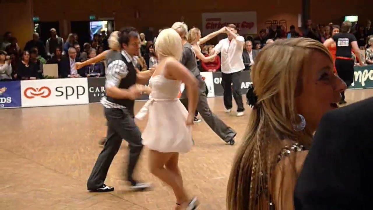 081213 Christmas Cup Bugg