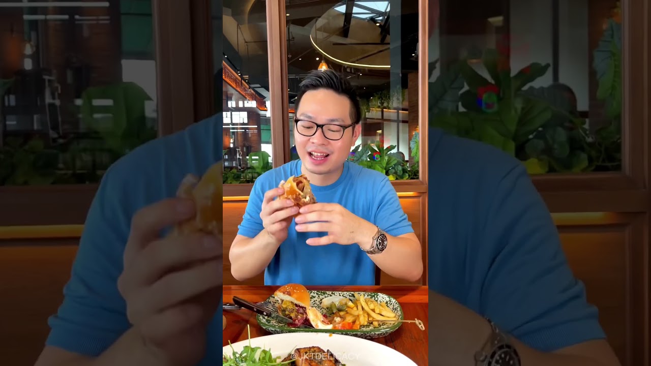 BURGER NYA PORN BANGET! BEST BRUNCH IN PIK