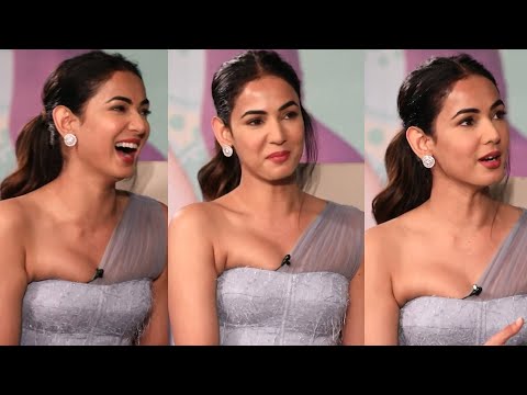 Watch : Sonal Chauhan GLAMOROUS Visuals at F3 - YOUTUBE