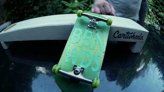 Fingerboarding with @ichliebeholz in my Garden | Skating the @stinkefingaz7006 stonebench