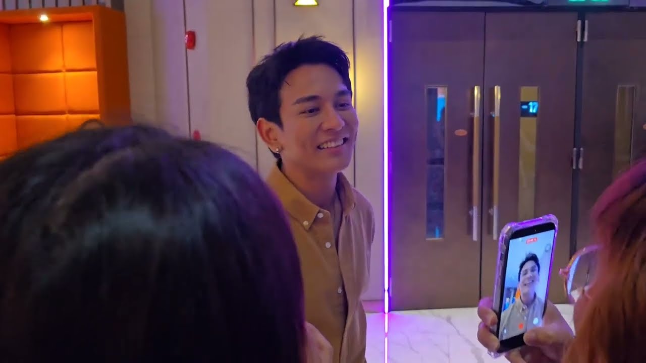 กัน นภัทร ส่งกลับ หลังจบงานดูหนัง #กิ่งแก้ว กับแฟนคลับ @เมเจอร์ซีนิเพล็กซ์ สุขุมวิท 7-2-26