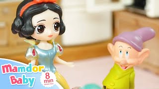 Snow White | Toy Theater |Toy Story| Video of EnglishChinese learning toys for toddlers