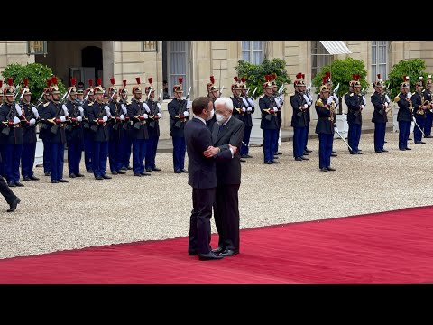 Mattarella incontra il Presidente Macron
