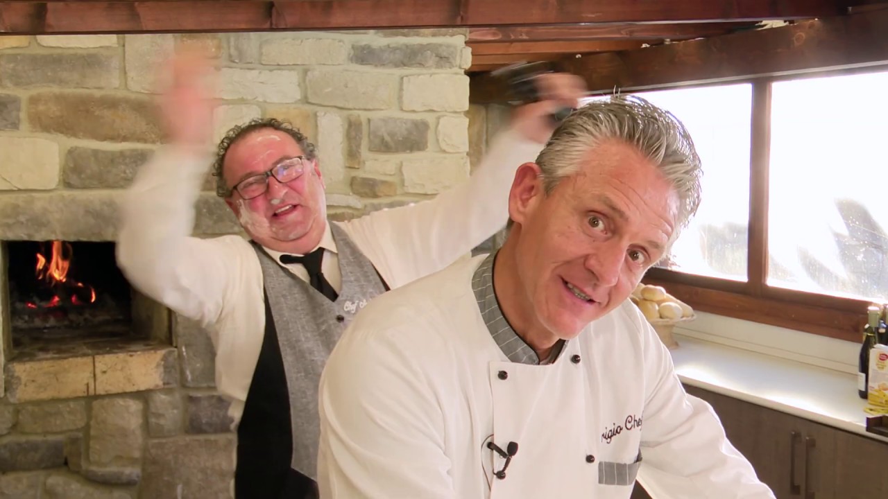 GNOCCHI ALLO ZAFFERANO CON SALSICCIA E DATTERINI - Video Ricetta - Grigio Chef