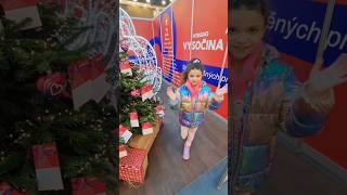 Natálka Ráda Pomáhá Druhým, Má Velké Srdce Dárek Pro 9Letou Holčičku,Co Si Přála Chytré Hodinky