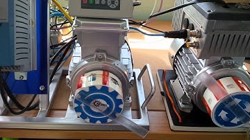 Synchronised inverters with analogue offset