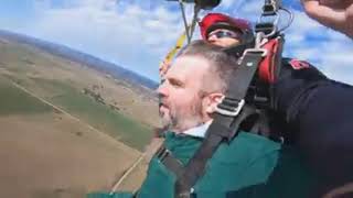 Skydiving    SD 480p