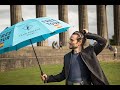 Visita Edimburgo y sumérgete en la magia de Victoria Street y sus calles más pintorescas. Recorre sus rincones y los closes más fascinantes y escondidos de la mano de Clan Pascual Tours. Te aseguramos que el comienzo de tu viaje por Escocia será inolvidable.