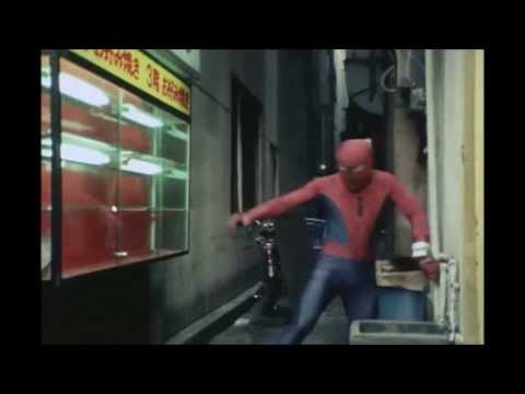 呆気にとられる通行人【スパイダーマン】