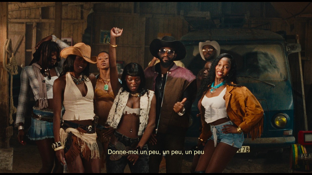 Fally Ipupa - Doucement ft. @JoéDwètFilé  (Clip officiel)