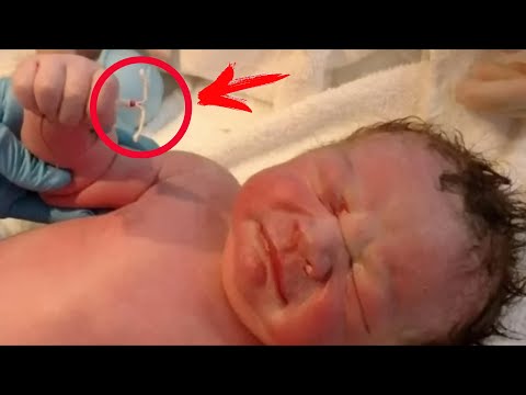 Video: Jennifer Ellison giver fødsel til baby dreng