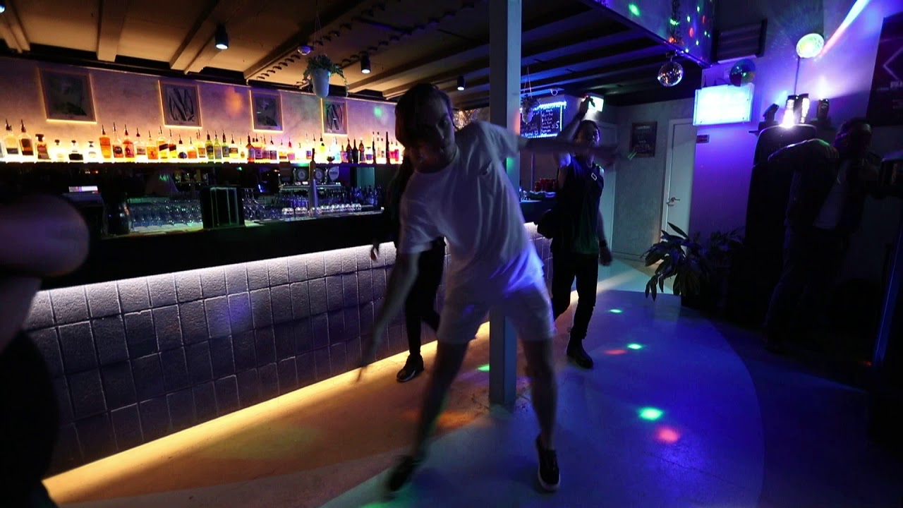 Boardwalk Bar Hard Attack