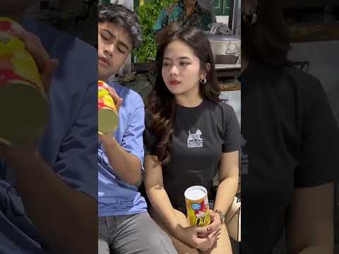 rắn chơi khăm gái xinh