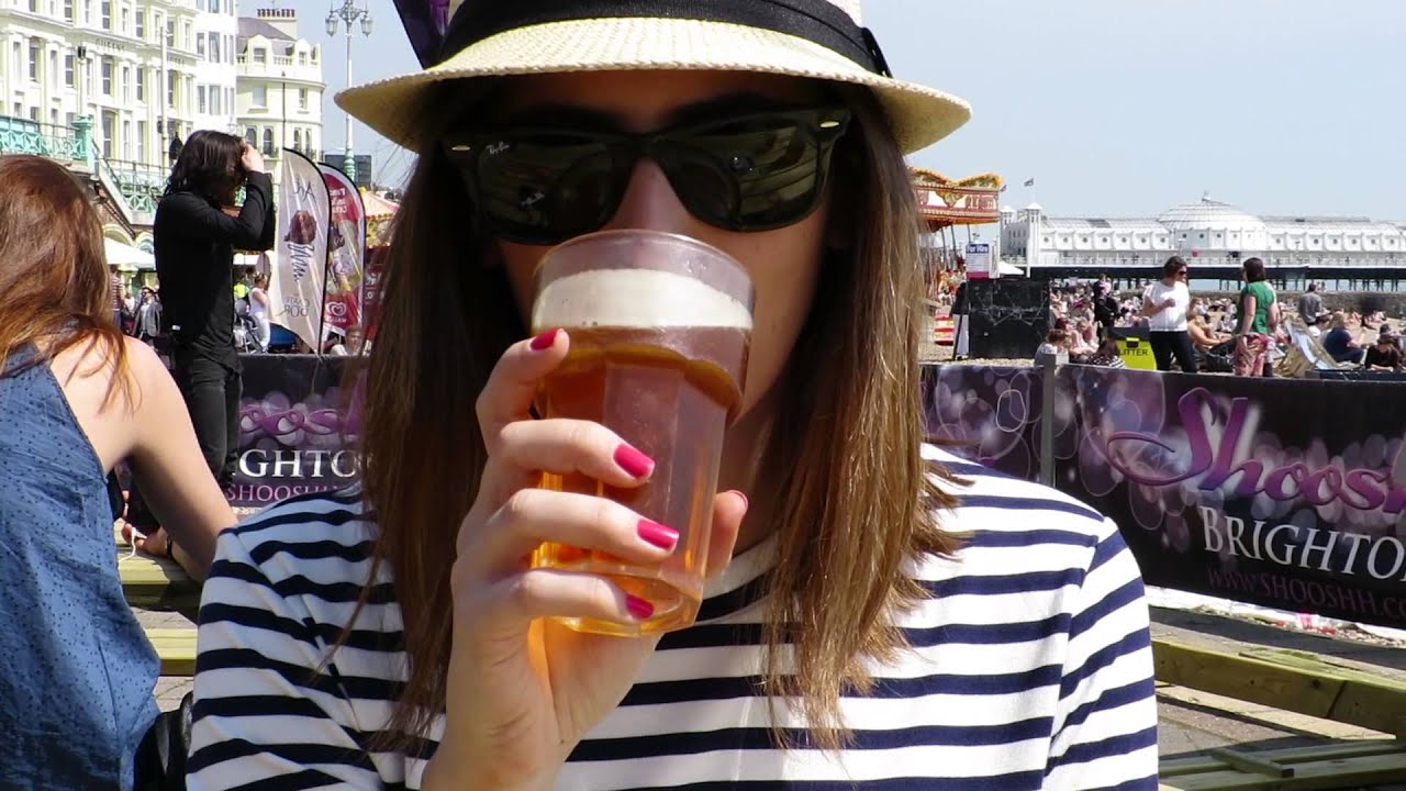 VLOG: Sunny Brighton // Lily Pebbles