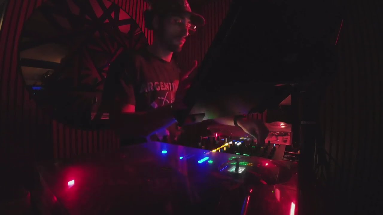 hnt.fm Invites 061