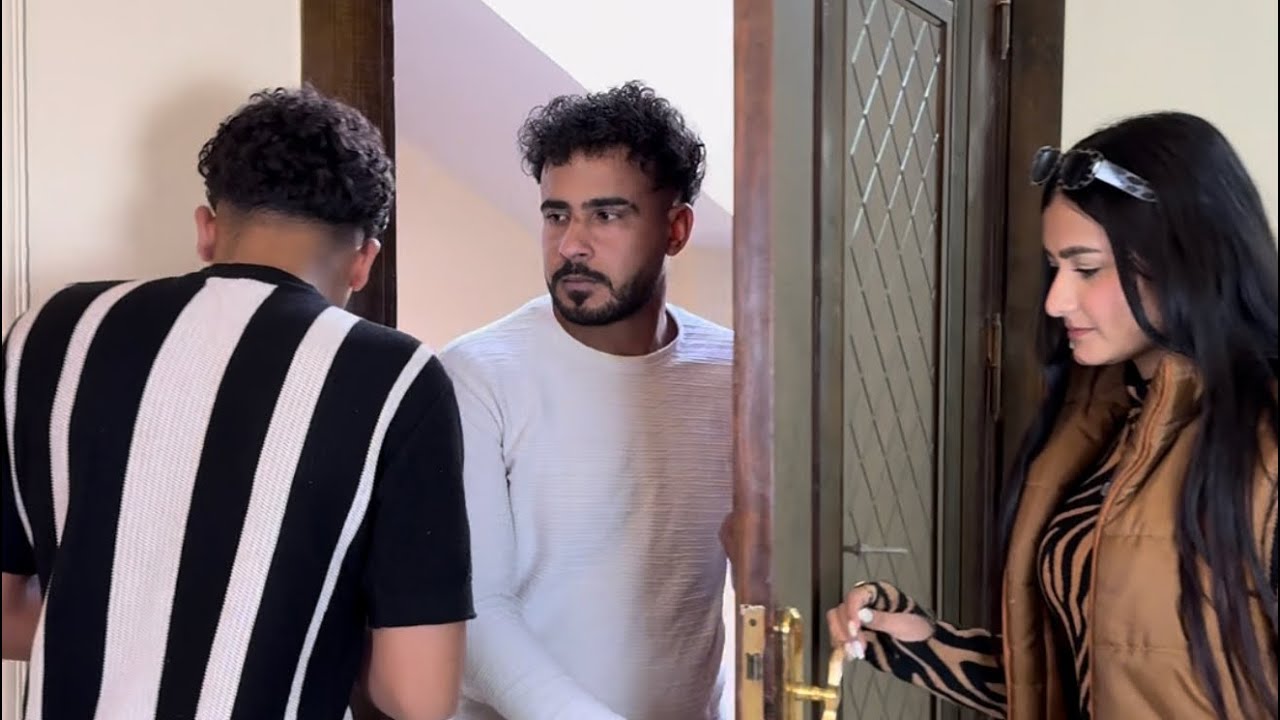 لما جوزها دخل عليهم فاجاة قالت انو كهربائي بس النيه كانت غير كده 😱