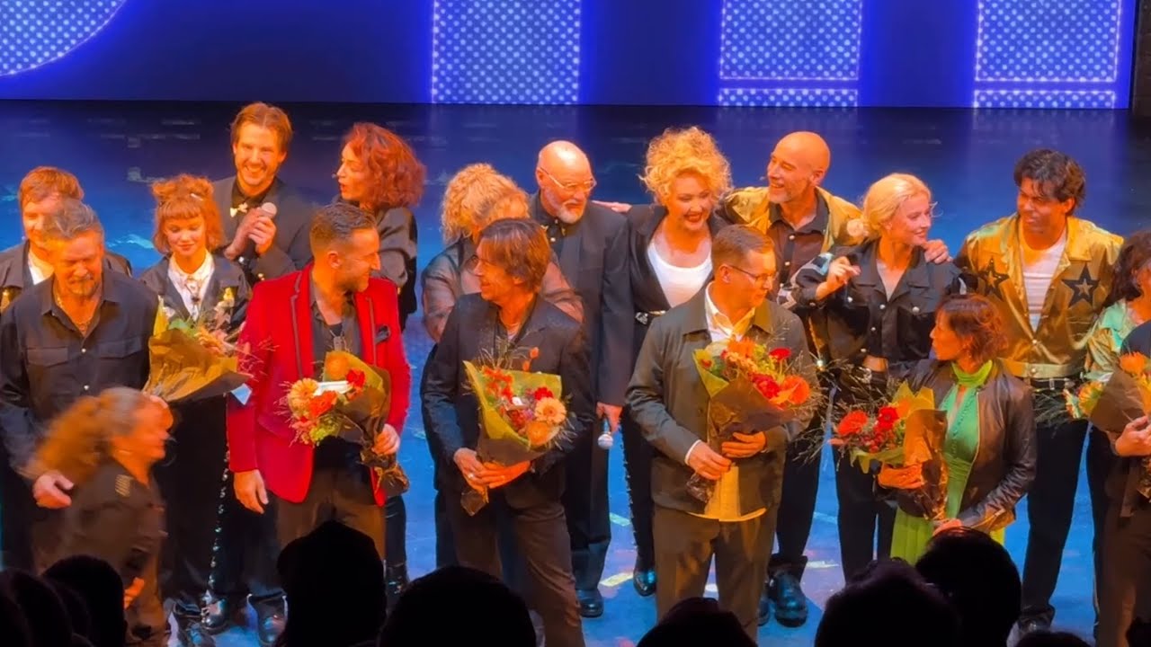 Premiere Roxette Joyride musical - curtain call + standing ovation. China Teatern Stockholm 11-09-25