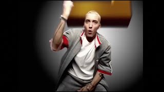 Eminem fa il rap futuristico