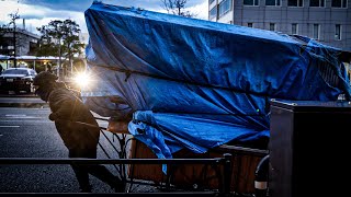 Japan Fukuoka Ramen Yatai food stall run by a powerful owner who transports the stall for 60 minutes